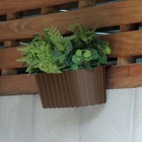 Jardinera Plástica Rectangular Con Gancho Para Balcón 13x39cm Café
